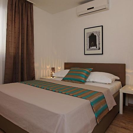 Iris Apartments Bol (Adults Only) Exterior foto