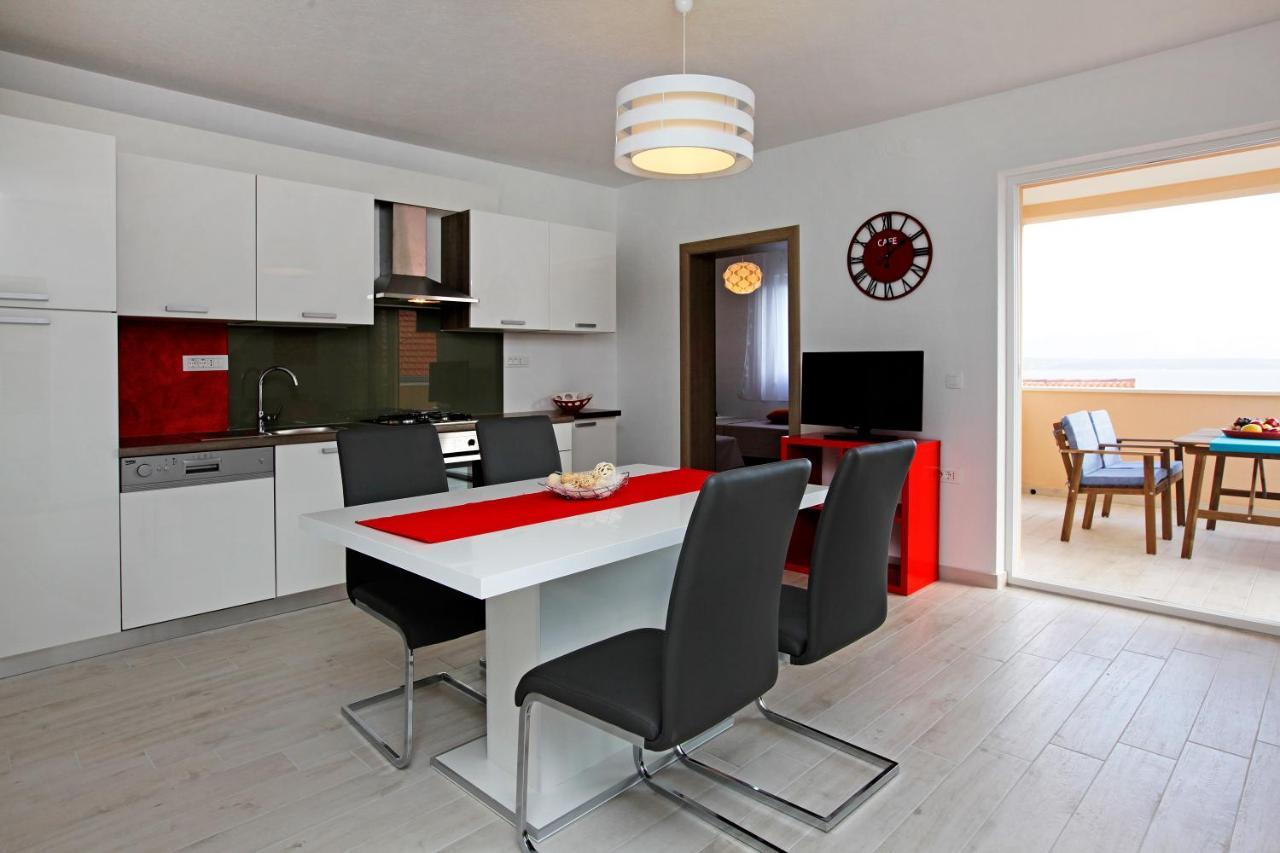 Iris Apartments Bol (Adults Only) Exterior foto